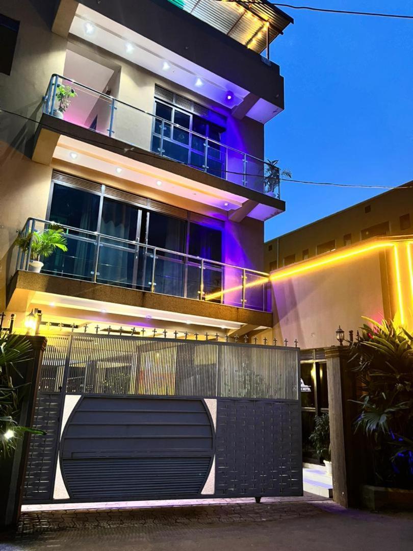 Javelin Hotel , Kampala, Uganda Tula Bagian luar foto
